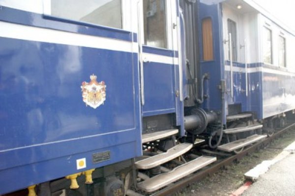 Trenul Regal a oprit în Gara de Nord